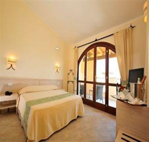 Imagen general del Hotel Baia Del Porto. Foto 4