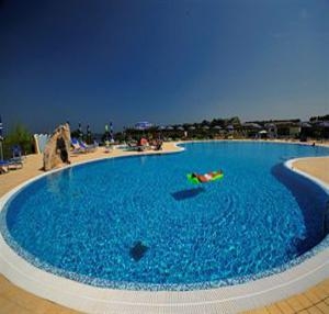 Imagen general del Hotel Baia Del Porto. Foto 5