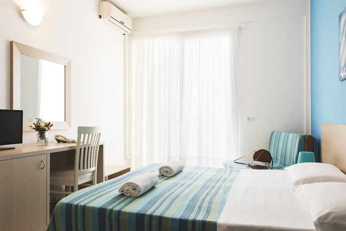 Imagen de la habitación del Hotel Baia Del Sole, Marina di Ragusa. Foto 6