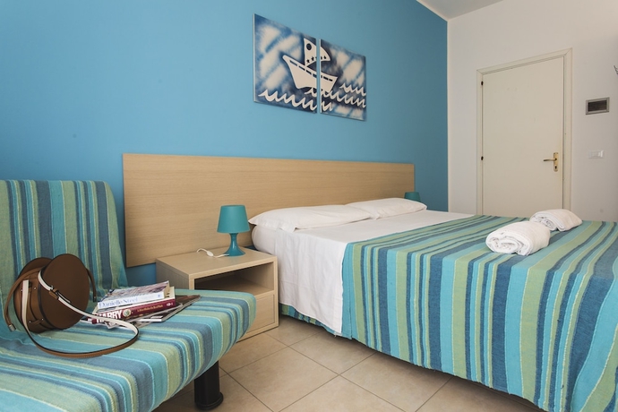 Imagen de la habitación del Hotel Baia Del Sole, Marina di Ragusa. Foto 8