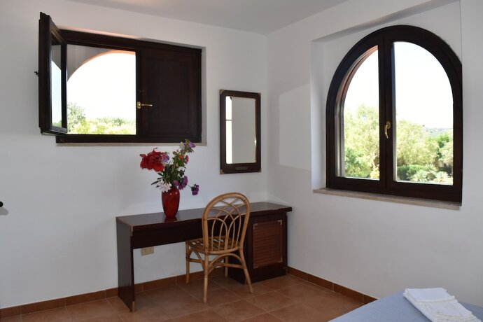 Imagen general del Hotel Baia Della Rocchetta. Foto 6