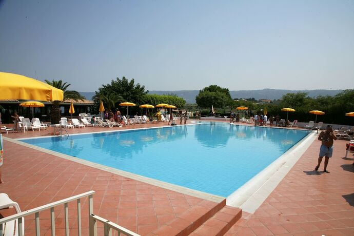 Imagen general del Hotel Baia Della Rocchetta. Foto 10