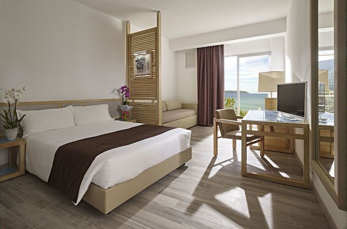 Imagen de la habitación del Hotel Baia Di Conte. Foto 11