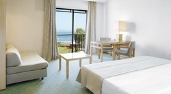 Imagen de la habitación del Hotel Baia Di Conte. Foto 14