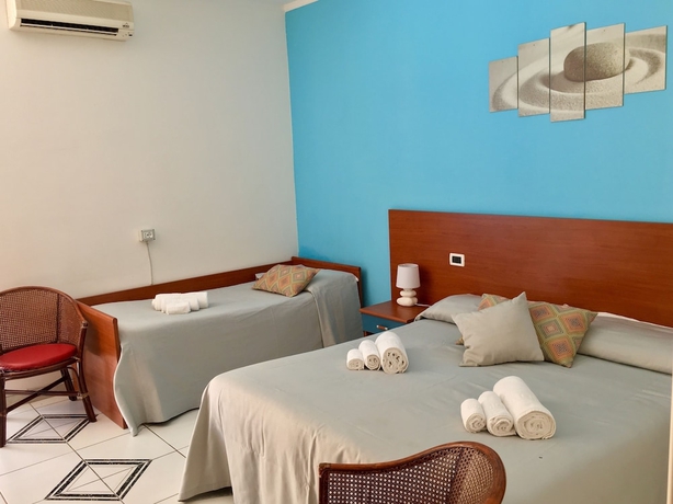 Imagen de la habitación del Hotel Baia Di Naxos. Foto 7