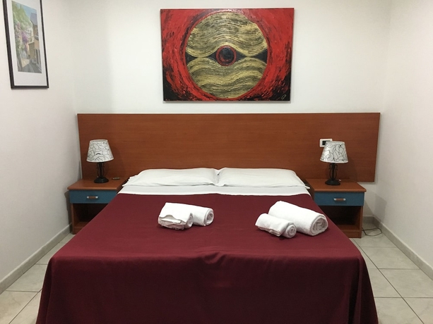 Imagen de la habitación del Hotel Baia Di Naxos. Foto 9