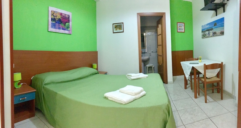 Imagen de la habitación del Hotel Baia Di Naxos. Foto 13