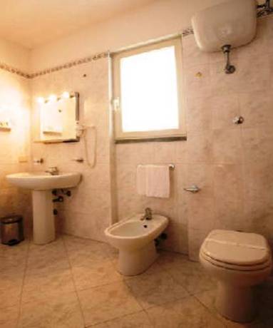 Imagen de la habitación del Hotel Baia Di Talamone. Foto 14