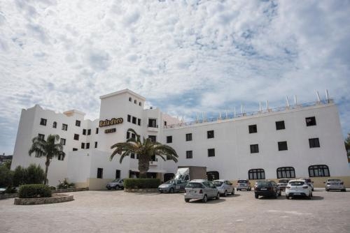 Imagen general del Hotel Baia D'oro. Foto 8