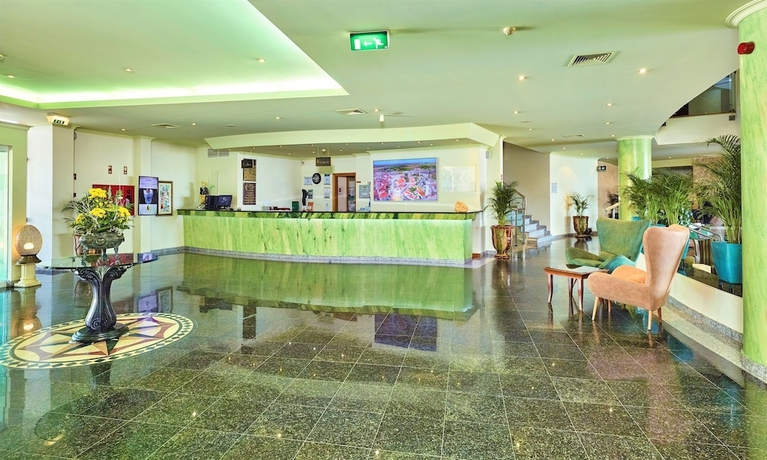 Imagen de los interiores del Hotel Baia Grande. Foto 18