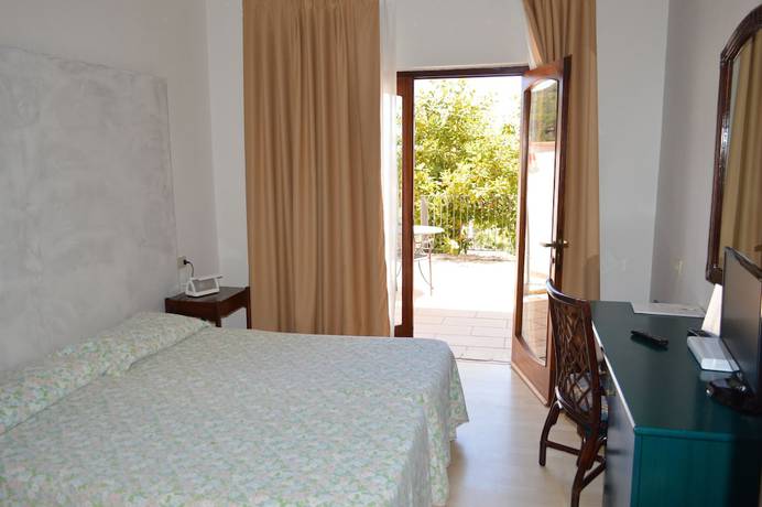 Imagen de la habitación del Hotel Baia Imperiale. Foto 14