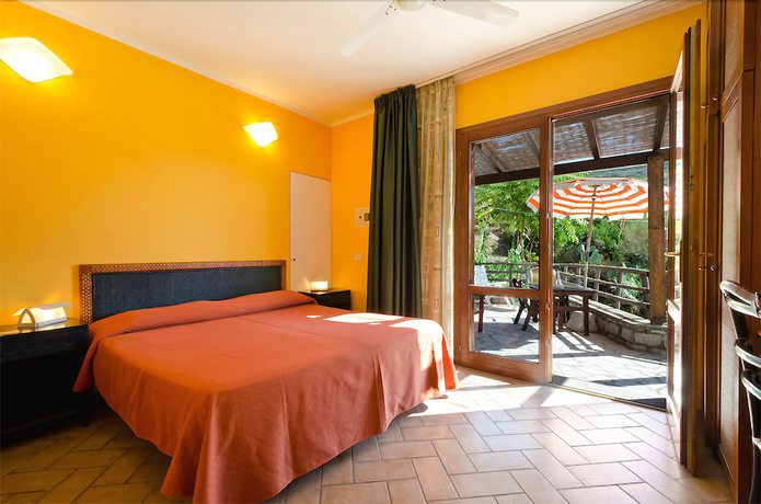 Imagen de la habitación del Hotel Baia Imperiale. Foto 17