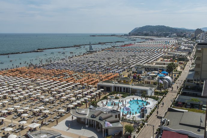 Imagen general del Hotel Baia Marina, Cattolica. Foto 1
