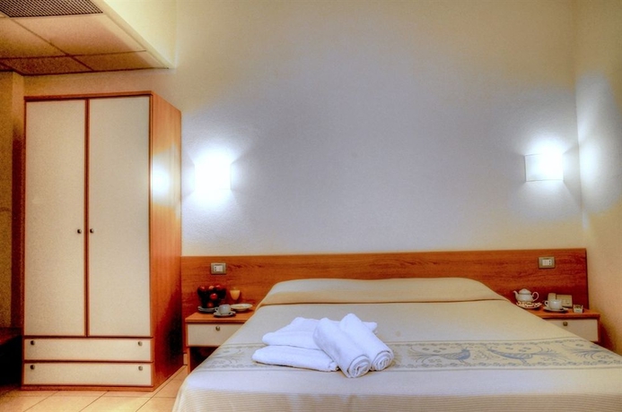 Imagen de la habitación del Hotel Baia Marina. Foto 5