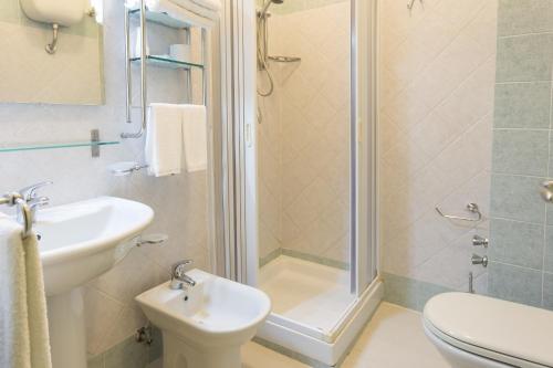 Imagen de la habitación del Hotel Baia Marticana Residence. Foto 5