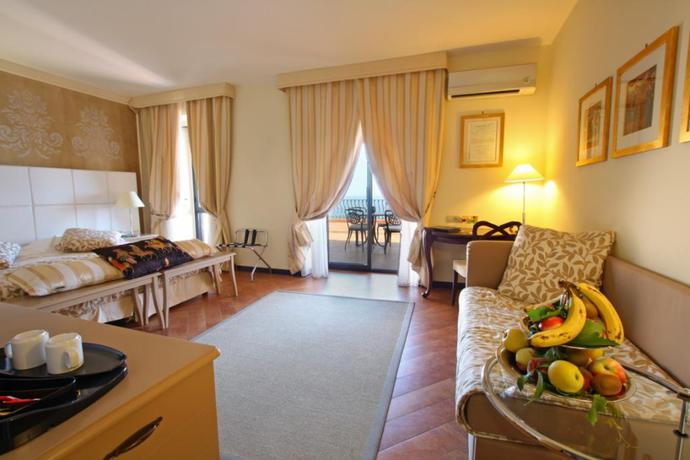 Imagen de la habitación del Hotel Baia Taormina - CDSHotels. Foto 10