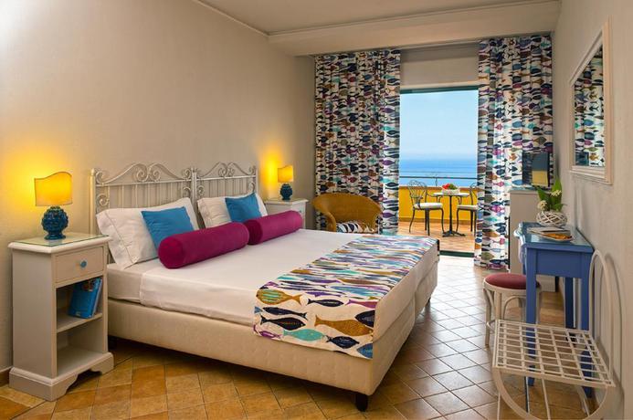 Imagen de la habitación del Hotel Baia Taormina - CDSHotels. Foto 15