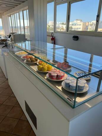 Imagen general del Hotel Baia Turchese. Foto 8