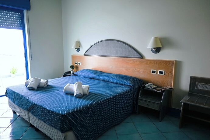 Imagen de la habitación del Hotel Baia Turchese. Foto 16