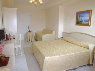 Imagen de la habitación del Hotel Baia Verde. Foto 2