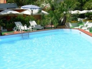 Imagen de la piscina del Hotel Baia Verde. Foto 4
