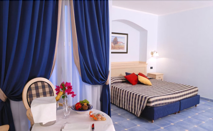 Imagen de la habitación del Hotel Baia dei Mulini Resort and Spa. Foto 5