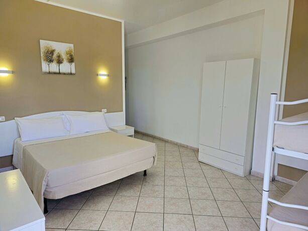 Imagen de la habitación del Hotel Baia del Cigno. Foto 13