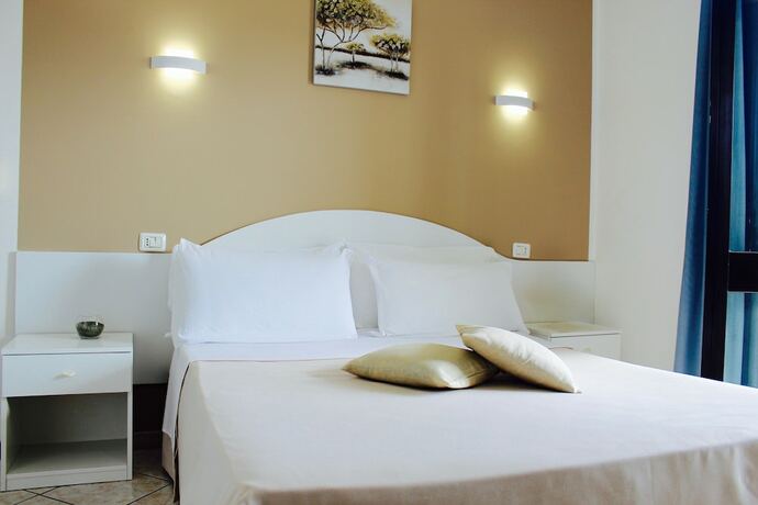 Imagen de la habitación del Hotel Baia del Cigno. Foto 17