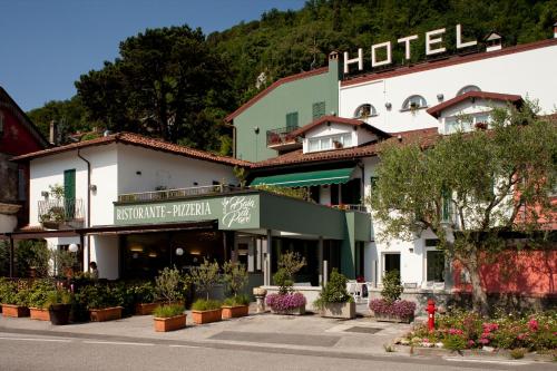 Imagen general del Hotel Baia di Par&eacute;. Foto 2