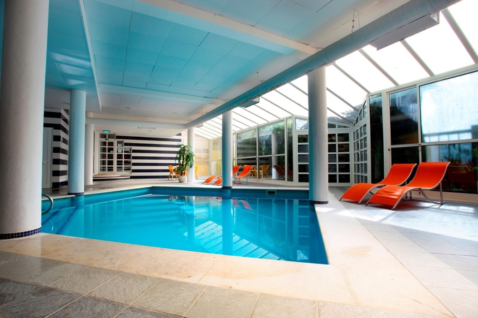 Imagen de la piscina del Hotel Baía Cristal Beach and Spa Resort. Foto 14