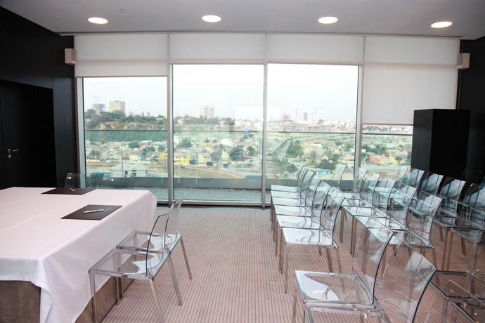 Imagen de los interiores del Hotel Baía, Luanda. Foto 8