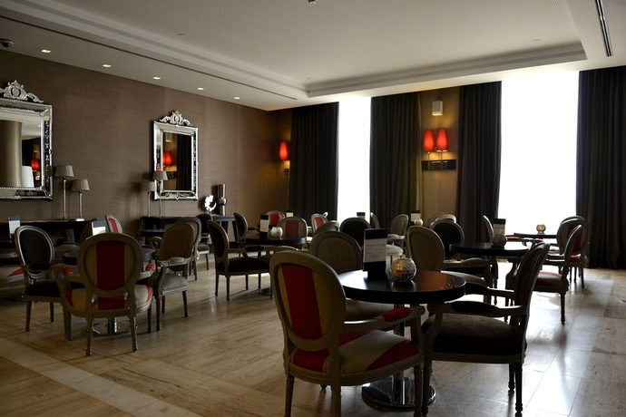 Imagen de los interiores del Hotel Baía, Luanda. Foto 11