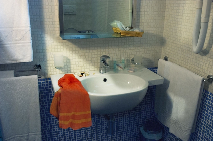 Imagen de la habitación del Hotel Baiamalva Resort. Foto 7