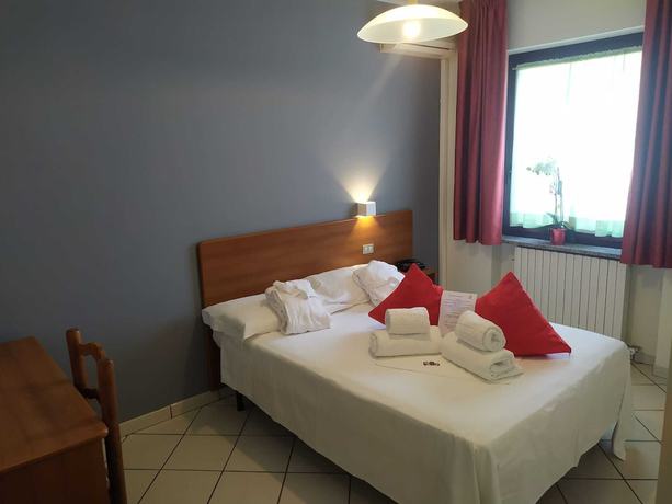 Imagen de la habitación del Hotel Baiardo. Foto 10