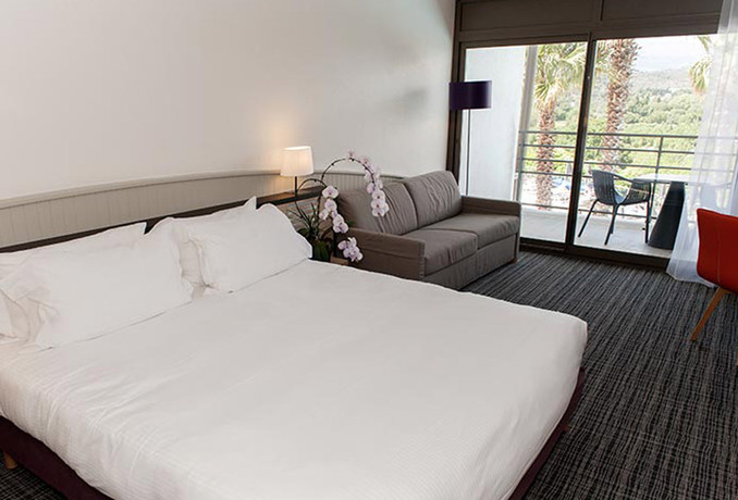 Imagen de la habitación del Hotel Baie des Anges Thalazur. Foto 4