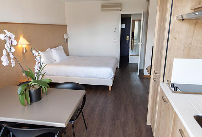 Imagen de la habitación del Hotel Baie des Anges Thalazur. Foto 6
