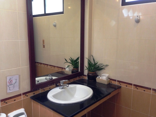 Imagen de la habitación del Hotel Bailan Beach Resort. Foto 5