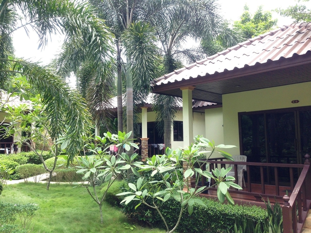 Imagen de la habitación del Hotel Bailan Beach Resort. Foto 15