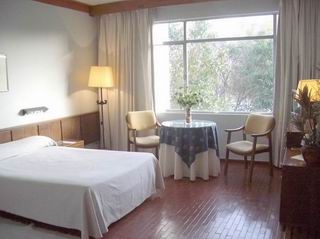 Imagen de la habitación del Hotel Bailen. Foto 31