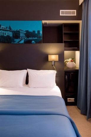 Imagen de la habitación del Hotel Bailli de Suffren. Foto 8