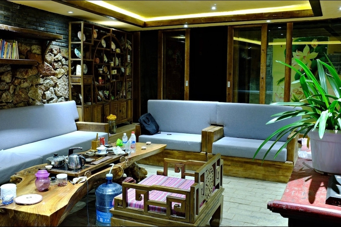 Imagen de los interiores del Hotel Baisha Holiday Resort Lijiang. Foto 19