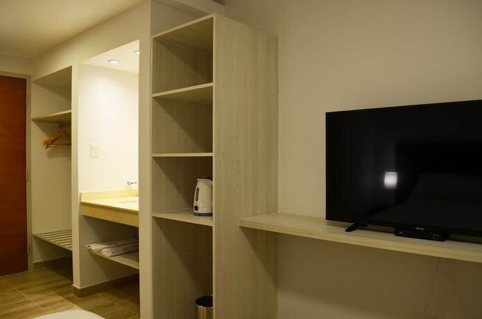 Imagen general del Hotel Bait. Foto 8