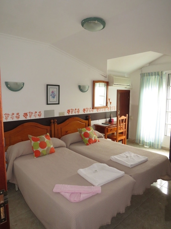 Imagen de la habitación del Hotel Baixamar. Foto 10
