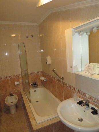 Imagen de la habitación del Hotel Baixamar. Foto 16