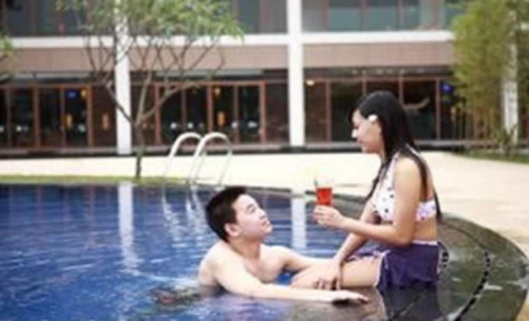 Imagen de la piscina del Hotel Baiyun Lakeside. Foto 18