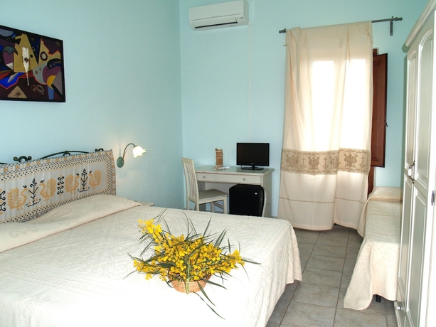 Imagen de la habitación del Hotel Baja Azzurra, Torre di Bari. Foto 13
