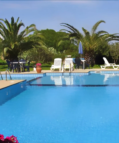 Imagen de la piscina del Hotel Baja Azzurra, Torre di Bari. Foto 17