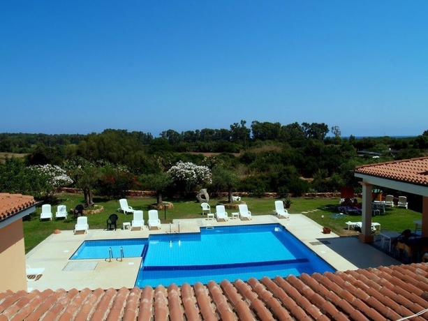 Imagen de la piscina del Hotel Baja Azzurra, Torre di Bari. Foto 19