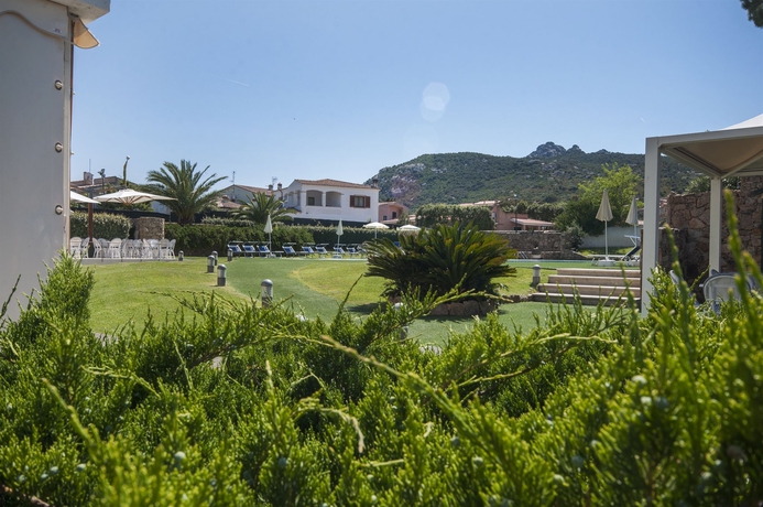 Imagen de los exteriores del Hotel Baja. Foto 7