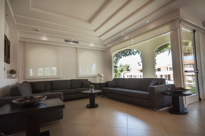 Imagen de los interiores del Hotel Baja. Foto 9